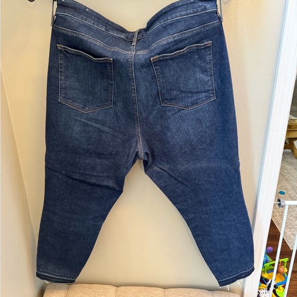 LOFT Women's Dark Blue Straight Jeans - Picture 6 of 9